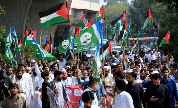 Pakistan’da İsrail’in Küresel Sumud Filosu’na müdahalesi protesto edildi