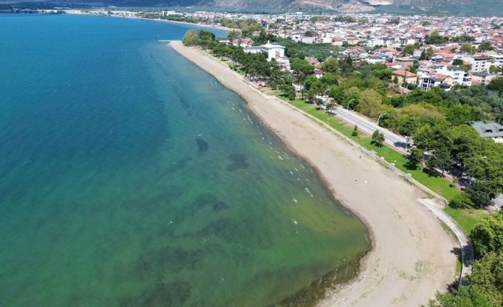 Papanın geleceği ve deprem hareketliliği, İznik’e olan ilgiyi artırdı