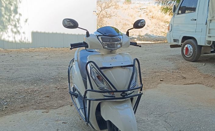 Park halindeki motosiklet çalındı