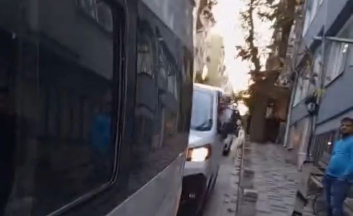 Park tartışması kavgaya dönüştü: Sürücünün tehdidi kameraya yansıdı