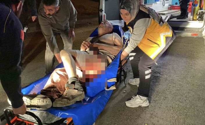 Parkta bir kişiyi 8 yerinden bıçaklayan 2 şahıs yakalandı