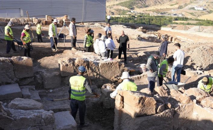 Perre her gün biraz daha gün yüzene çıkıyor