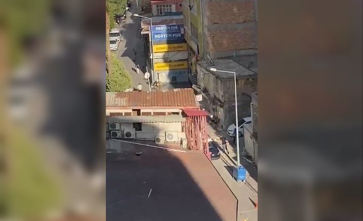 Pompalı tüfekle havaya ateş açıp kaçtı