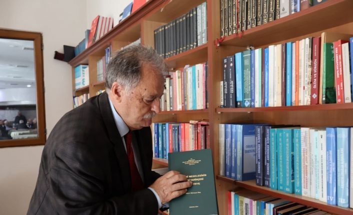 Prof. Dr. Erol Kürkçüoğlu’ndan Erzurum Öğretmenevi’ne kütüphane desteği