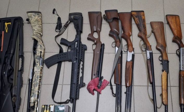 Projektörle tavşan avına jandarmadan operasyon