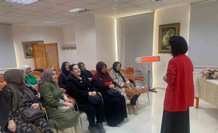 Pursaklar’da kadınlara yönelik farkındalık ve aile okulu eğitimleri