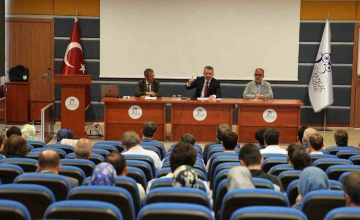 Rektör Kırışık: "Akademisyenlik bilgi aktarmanın ötesinde bir sorumluluktur"