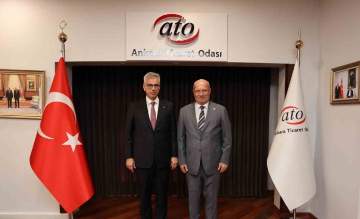 Sağlık Bakanı Memişoğlu "Sağlıkta Z-İnovasyon Zirvesi"nde gençlerle buluştu