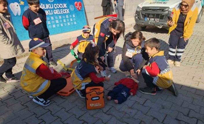 "Sağlıklı Çocuk, Sağlıklı Gelecek" programı devam ediyor