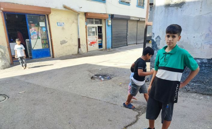 Sahte polis tarafından vurulmaktan son anda kurtulan çocuk o anları anlattı