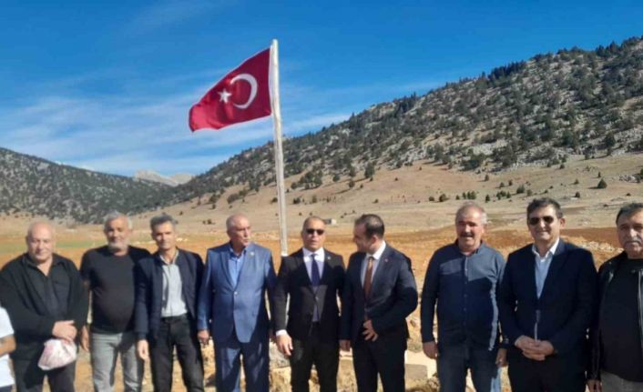 Saimbeyli’de milli mücadele şehitlerinin kabirleri yenileniyor