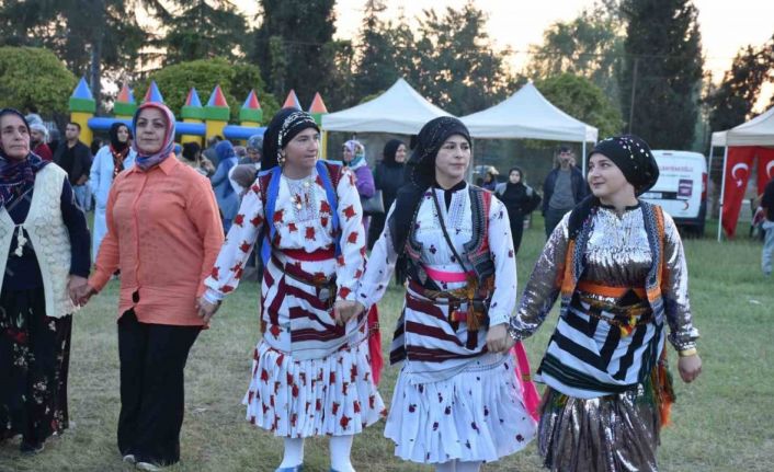 Sakarya’da Karadeniz rüzgarı: Yüzlerce kişi horon teperek coştu