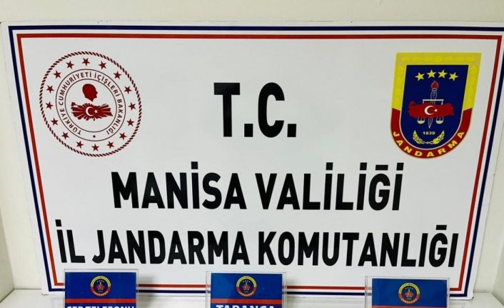 Salihli’de şüpheliden ruhsatsız tabanca ve mermi çıktı