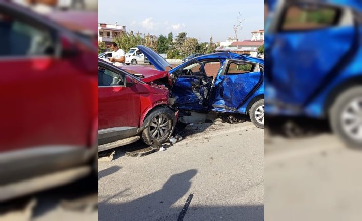 Samandağ’da trafik kazası:  5 yaralı