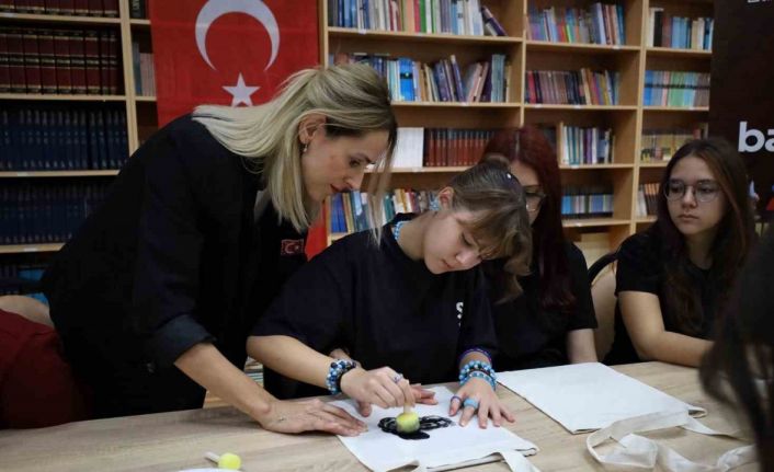 SAMEK’ten anlamlı etkinlik: Sakarya Anadolu Lisesi’nde 29 Ekim coşkusu