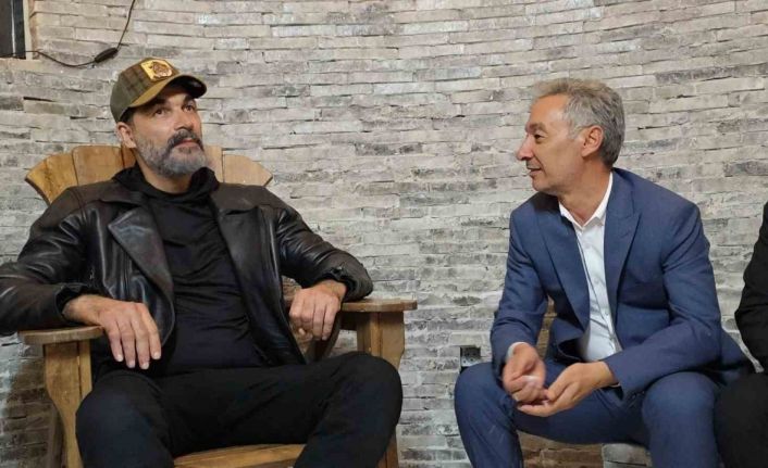 Sanatçı Uğur Işılak’tan Tuz Gölü Obası’na ziyaret