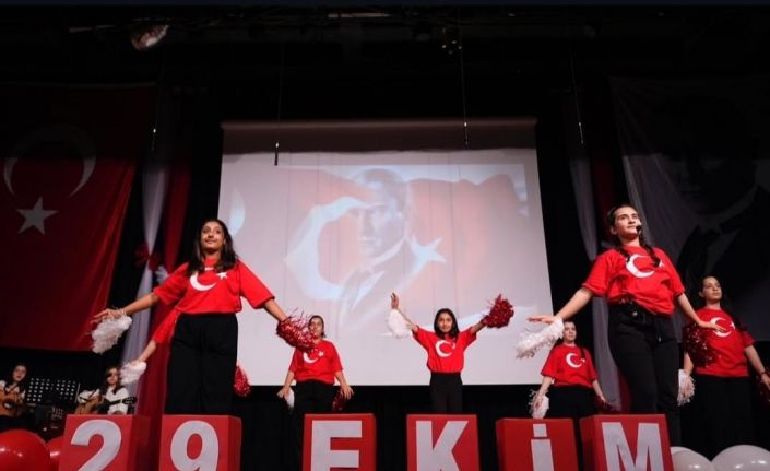 Sancaktepe Bilgi Evleri’nde Cumhuriyet coşkusu