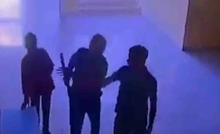 Şanlıurfa’da öğretmen, veli tarafından sopayla darbedildi