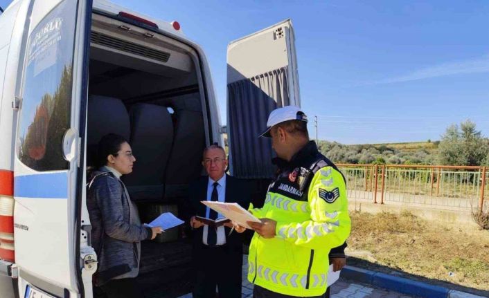 Sarıgöl’de okul servisleri sıkı denetimden geçti