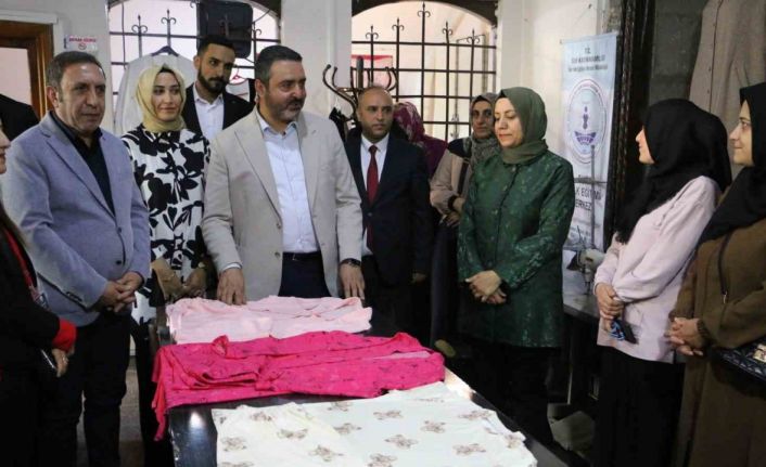 Şehit yakınları ve gaziler için ’Sanatla Yaşam Sergisi’ Diyarbakır’da açıldı