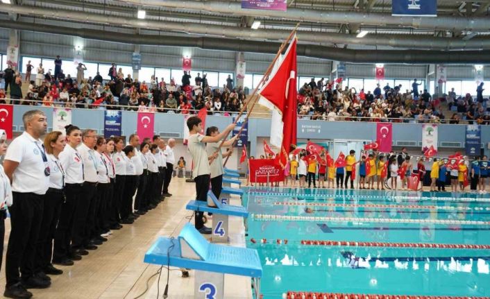 Şehitkamil’de, Kulaçlar Cumhuriyet için atıldı
