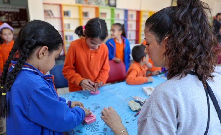 Selçuklu Sanat ve Tasarım Atölyesi’nden dış mahallelerdeki öğrencilere sanat etkinliği