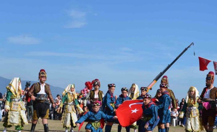 Selendililer Aşağıçobanisa’da Keşkek ve Cirit Şenliğinde buluştu