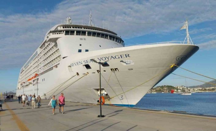 Seven Seas Voyager, Bodrum’a geldi