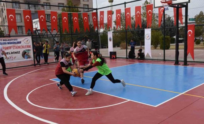 Siirt’te 3X3 Sokak Basketbol Turnuvası başladı