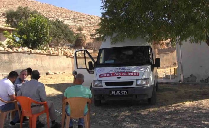 Siirt’te mobil diş kliniği ile hizmet köylülerin ayağına gidiyor