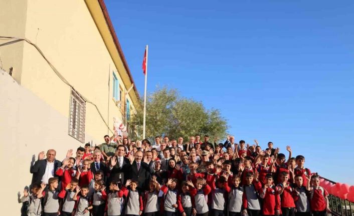 Siirt’te "Şehitler Kütüphanesi" hizmete açıldı