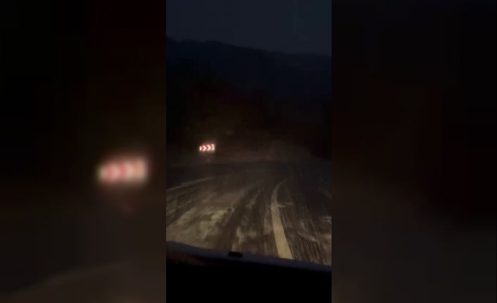 Sivas’ın Karadeniz’e açılan kapısında mevsimin ilk karı yağdı