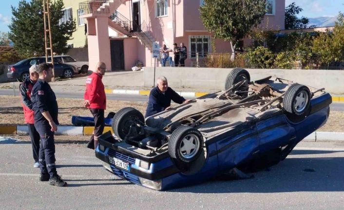 Sivas’ta devrilen araçta yaralanan olmadı