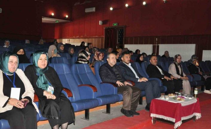 Sorgun’da "Dünya Ahiret Mutluluğu Aile" konulu konferans düzenlendi