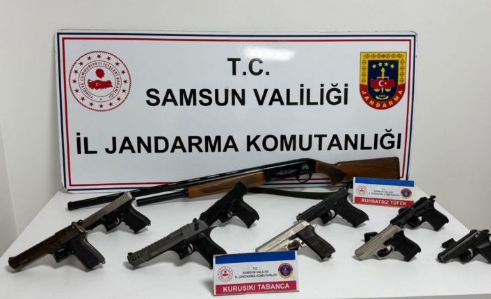 Sosyal medyada silahla havaya ateş ettikleri tespit edilen 10 kişi yakalandı