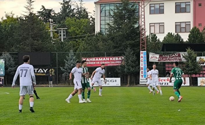 Şuhut Belediye Hisarspor sahasında mağlup oldu