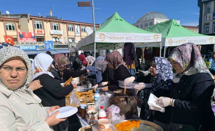 Şuhut’ta Gazze için hayır çarşısı