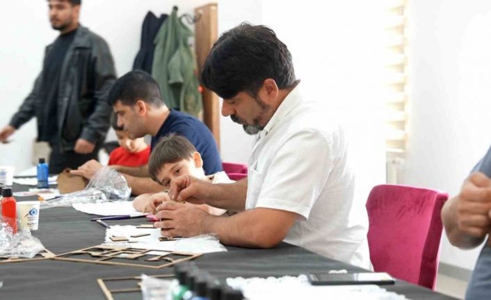 Sultangazi Belediyesi’nden Baba Çocuk Atölyesi