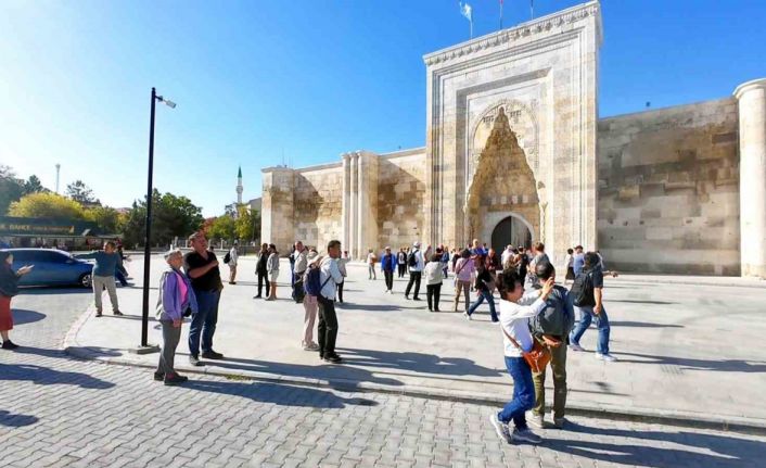 Sultanhanı Kervansarayı yerli ve yabancı turistlerin ilgi odağı