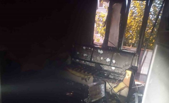 Susurluk’ta ev yangını: 1 kişi dumandan etkilendi