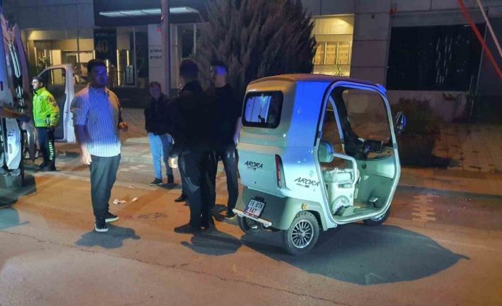 Takla atan elektrikli treeporterde 1 kişi yaralandı