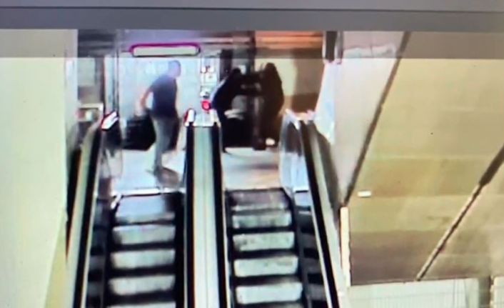 Taksim’de kan donduran cinayet: Para vermeyince bıçaklandı