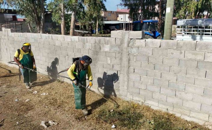 Tarsus’ta temizlik çalışmaları hız kesmeden sürüyor
