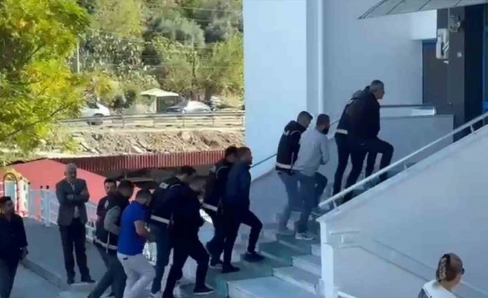 Tefecilik operasyonunda 5 tutuklama