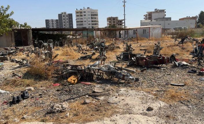 Terk edilen yediemin parkındaki araçlar yağmalandı