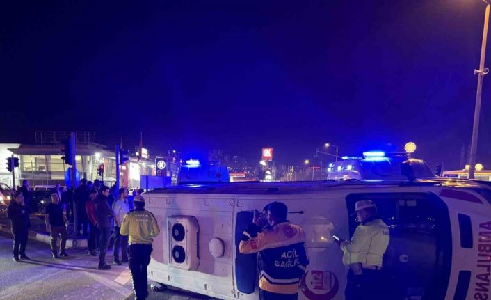 Tokat’ta ambulans ile cip çarpıştı: 3 yaralı