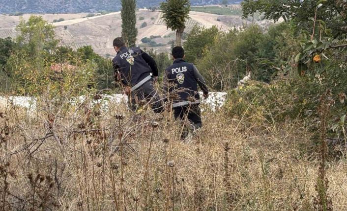 Tokat’ta uygulama noktasında kaçan göçmen konteyner altında yakalandı