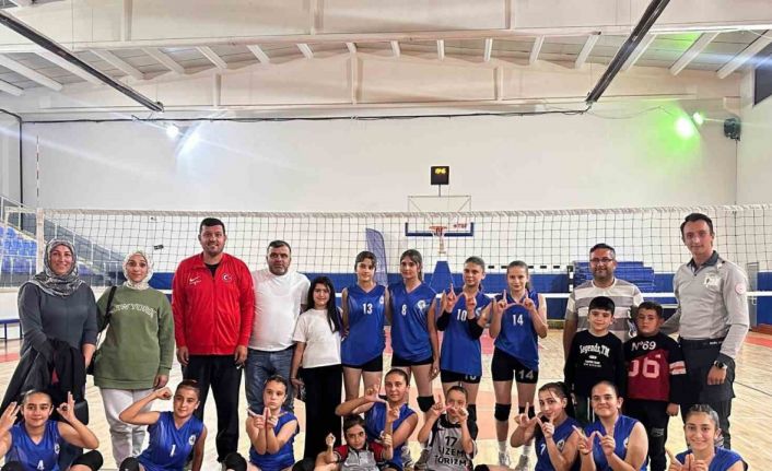 Tomarzalı Belediyespor Kız Voleybol Takımı galibiyete doymuyor
