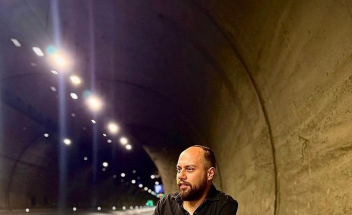 Toprak yığınına çarpan motosiklet sürücüsü hayatını kaybetti