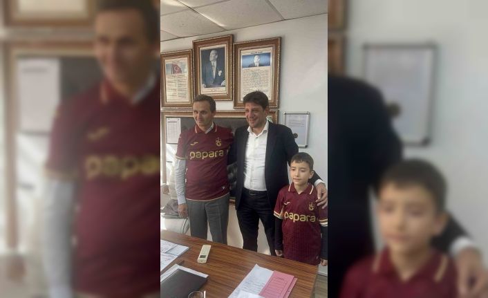 Trabzonlular Federasyonu ve Üni TS’den minik taraftara anlamlı ziyaret